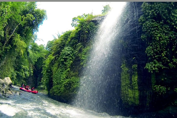 Telaga Waja River White-Water Rafting with Buffet Lunch - Indonesian buffet lunch among rice fields