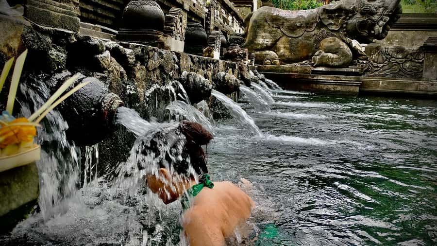 Tirta Empul: Temple Tour with Optional Spiritual Cleansing - Madya Mandala and the holy bathing pools