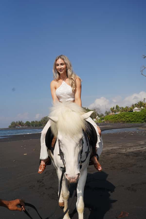 Ubud: 1 Hour Beach Horse Riding with Transfer - A Beach Ride, Not an Ubud Town Tour