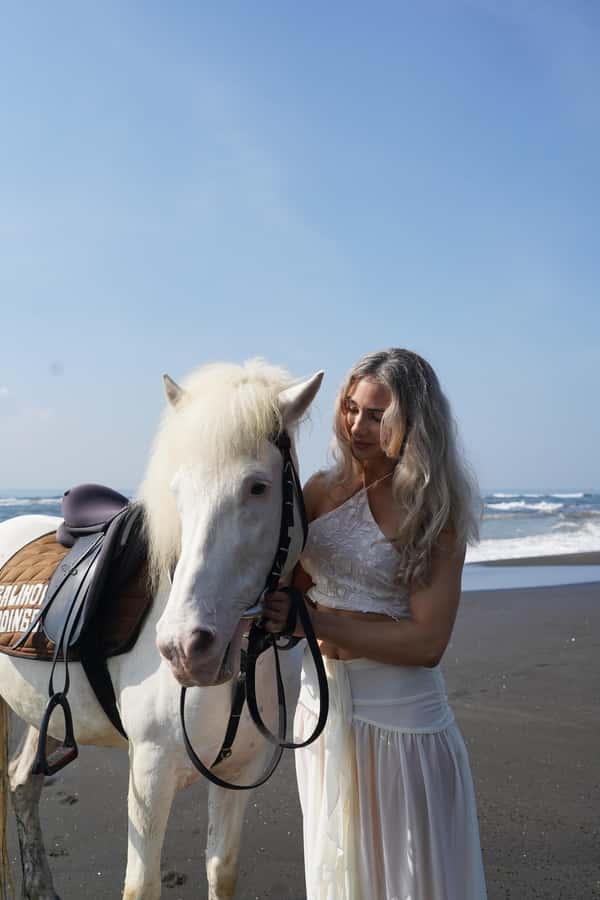Ubud: 1 Hour Beach Horse Riding with Transfer - The Safety Briefing Before the Sand