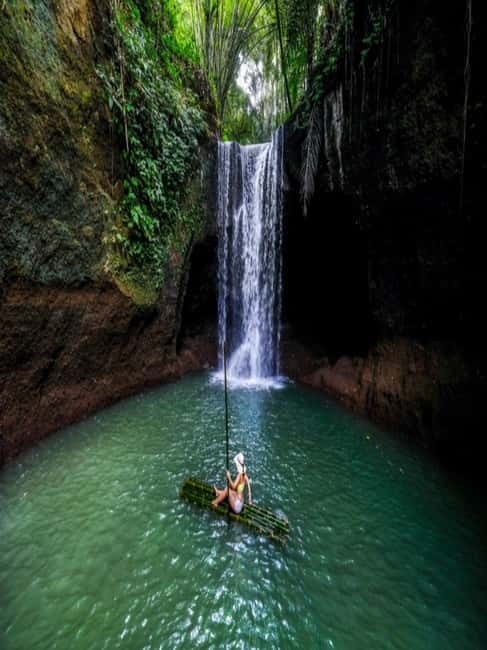 Ubud: 4 Waterfalls Tour with Private Driver - Kanto Lampo for photographs and an easy start