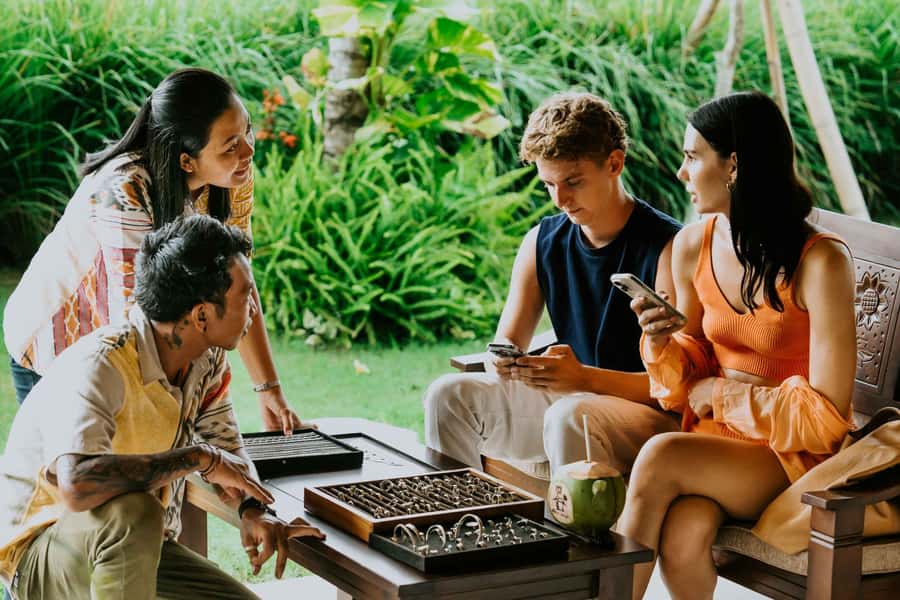 Ubud: Alas Arum Silver & Gold Workshop - Your welcome drink and first design choices