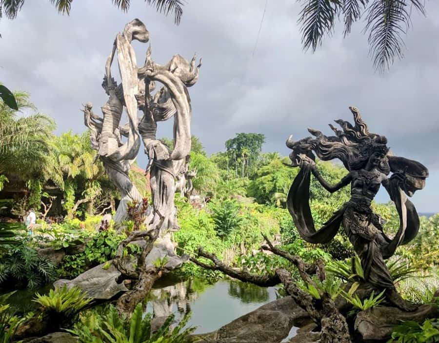 Ubud: Alas Harum, Tirta Empul, Tukad cepung, Dedari - Who should book this day