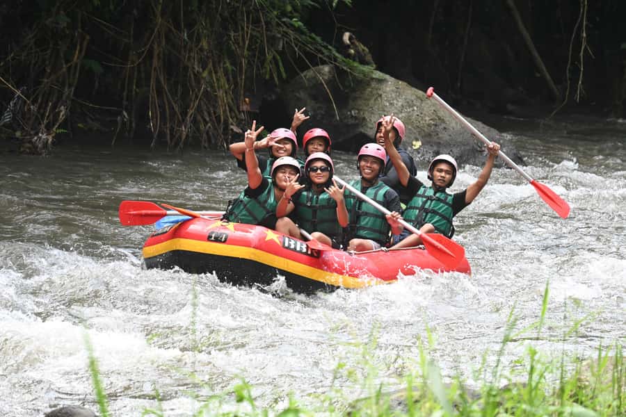 Ubud: Ayung River Guided Rafting Adventure with Lunch - Safety Gear, Changing Rooms, and the River Briefing