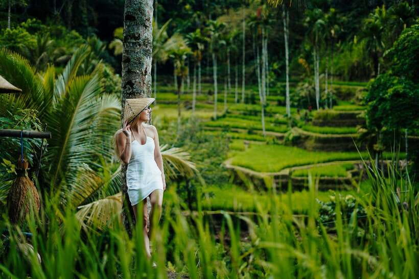 Ubud: Bali Swing hidden waterfall with personal photographer - Who should book this experience?