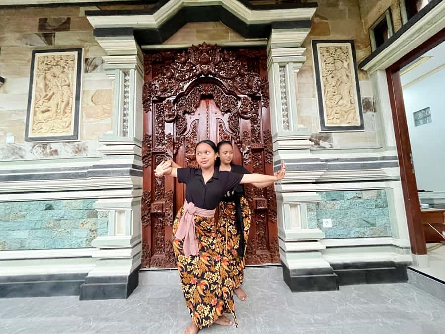 Ubud: Balinese Dance Class with Local Instructor - How personal is the instruction?