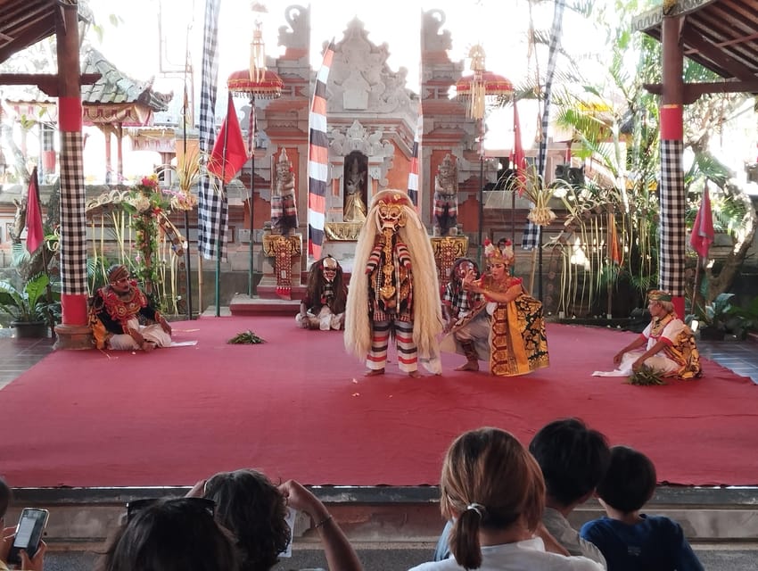 Ubud: Barong Dance and Keris Cultural Dance Show Tickets - Listen closely to the gamelan musicians
