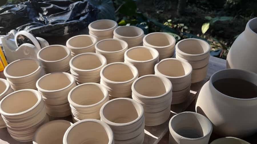 Ubud: Ceramic Pottery Class with 2 kg Clay - Entering the quiet Ubud studio