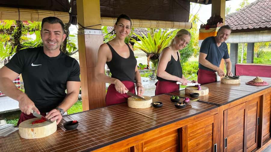 Ubud: Cooking Class with Transfers and Optional Market Visit - The market visit and the ingredients behind Balinese food