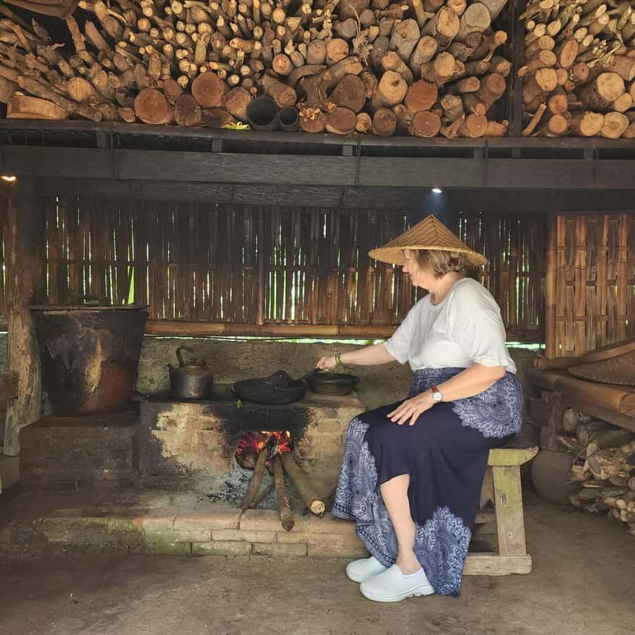Ubud: Culture and sightseeing tour with Friendly local Guide - Mas Village and the work of wood carvers