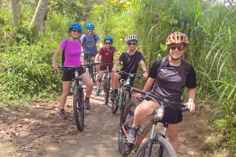 Ubud: Cycling Tour Local Villages, Temple, and Rice Field - Lunch makes the $23 price especially strong
