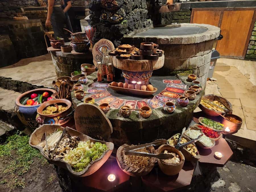 Ubud: Dinner Show Lost City - Story of Humanity Experience - Watching the Spice Masters cook