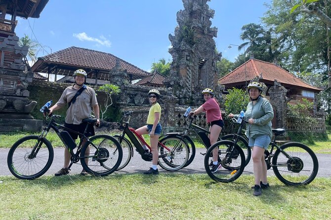 Ubud eBikes Tour to Tegallalang Rice Terrace - Inside a traditional Balinese compound