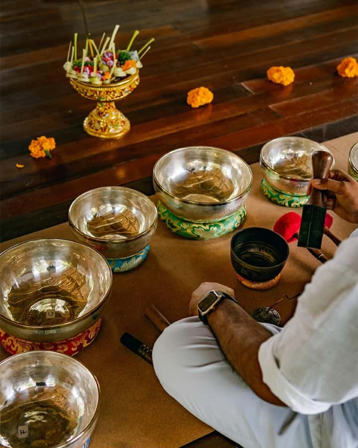 Ubud: Floating Sunset Sound Bath & Sound Healing Experience - What happens during the one-hour session