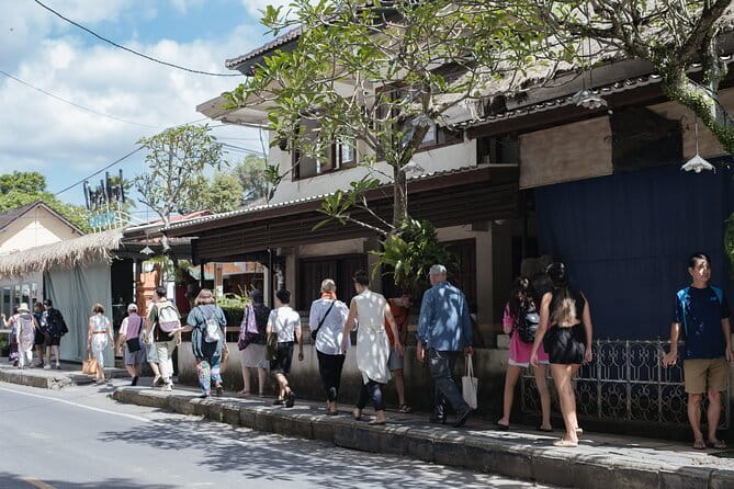 Ubud Guided Walking Tour - Ubud Palace and the role of Balinese royalty