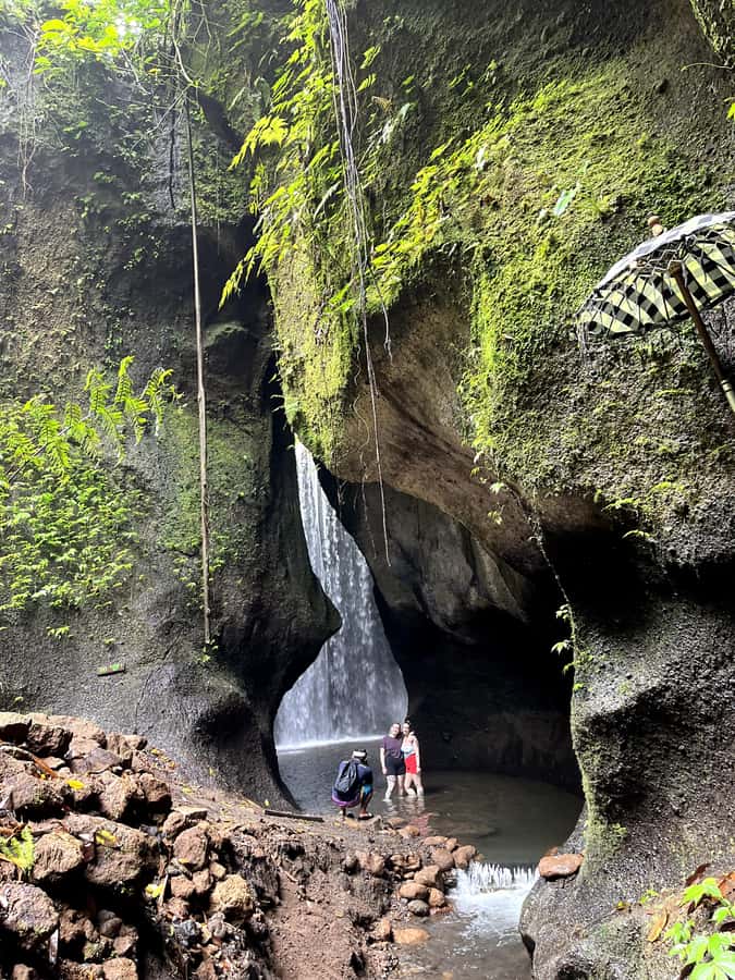 Ubud: Hidden Gems and Waterfalls Private Tour - Kanto Lampo: start with the wide, photogenic falls
