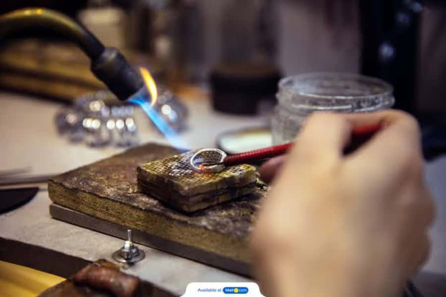 Ubud: Jewelry Making Class - Arriving near south Ubud