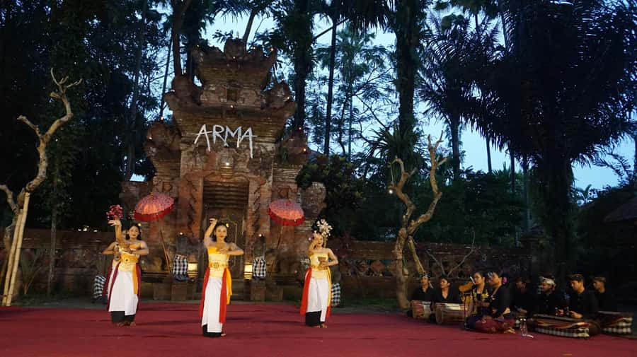 Ubud: Legong Lasem Or Ramayana Ballet Show Ticket - Why the $9 ticket can be good value