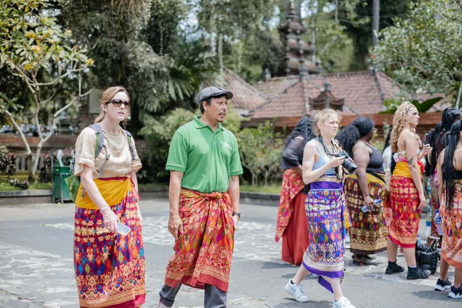 Ubud: Monkey Forest, Ceking Rice Terraces and More– Full Day - Tirta Empul: the most meaningful final visit
