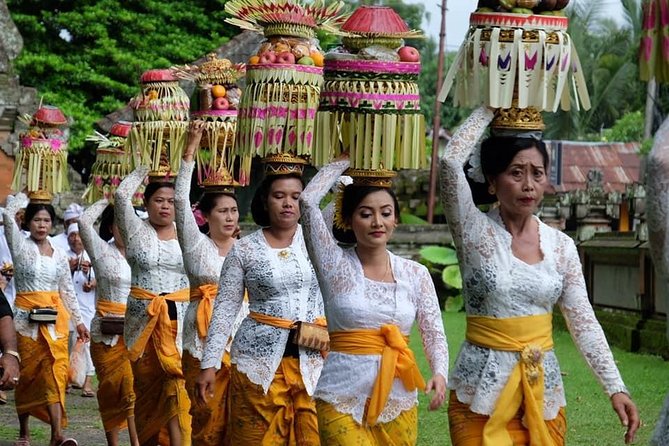 Ubud Private Tours with Jungle Swing Experience - all inclusive - Tegenungan Waterfall and the Final Hour