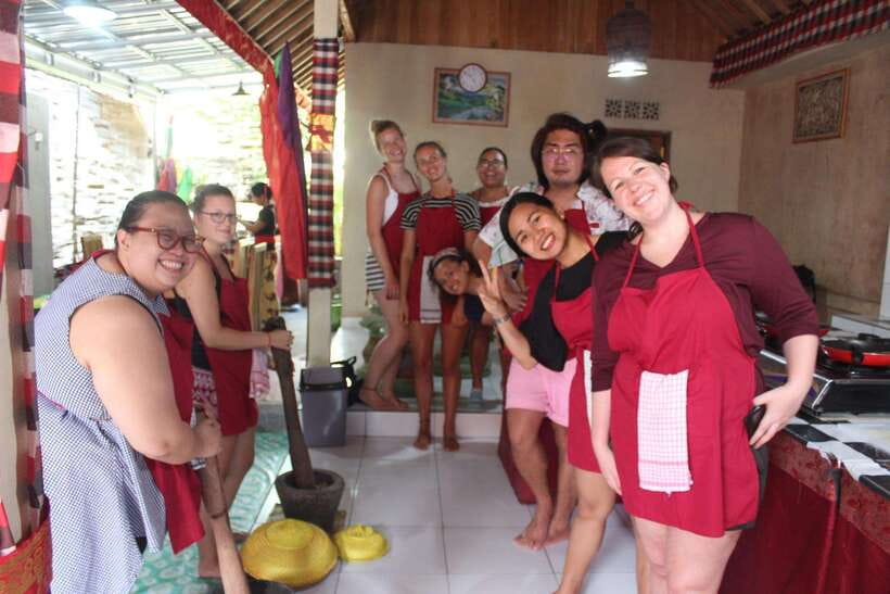Ubud : Regular or Vegetarian cooking class with market visit - The meal at the end