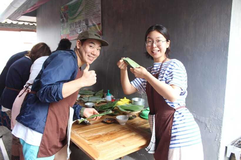 Ubud : Regular or Vegetarian cooking class with market visit - Heat, stairs, and transport details