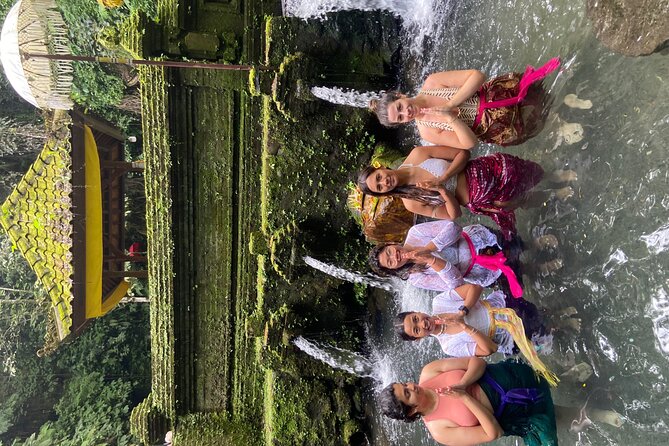 Ubud Shamanic Healing and Purification Ceremony - Preparing offerings for Mengening Temple