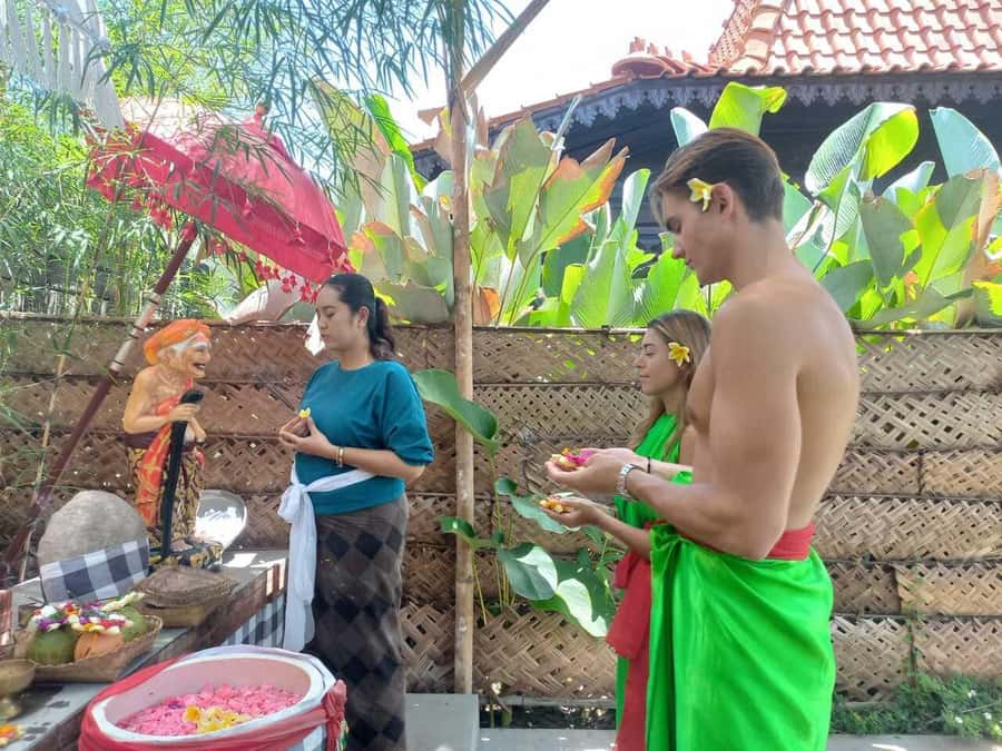 Ubud: Spiritual Cleansing, Palm Reading, & Trauma Healing - What happens at Spiritual Soul Healing Ubud Bali