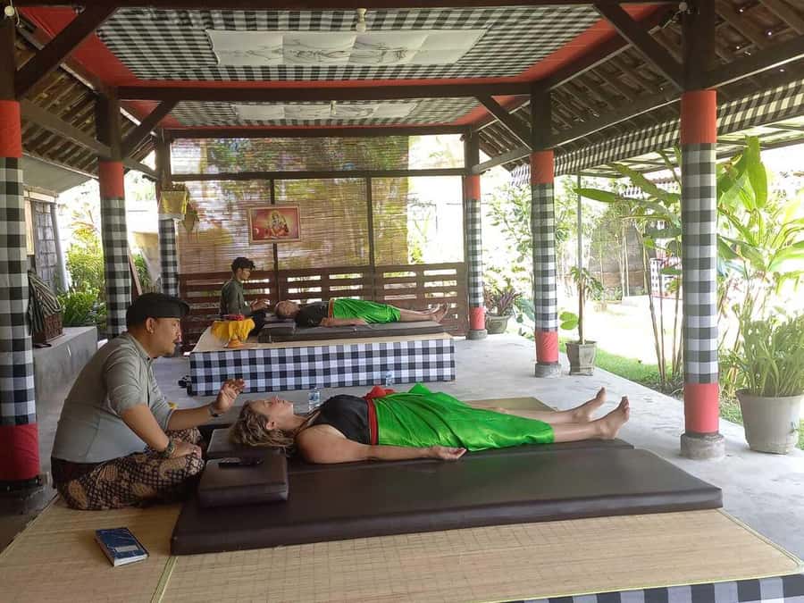 Ubud: Spiritual Cleansing, Palm Reading, & Trauma Healing - The trauma healing session
