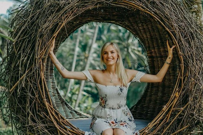 Ubud Swing with Private Photographer - Meeting Kadek and getting set up