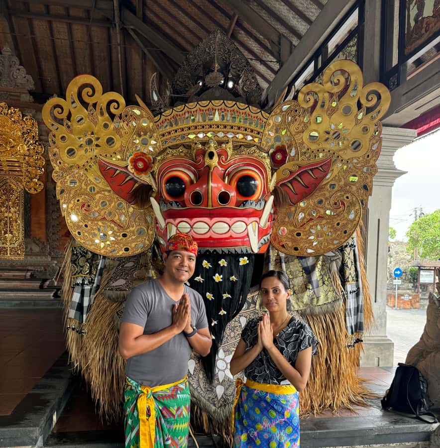 Ubud: Temple, Swing, Waterfall, Rice Terrace & Monkey Forest - Monkeys and ancient temples at Sacred Monkey Forest
