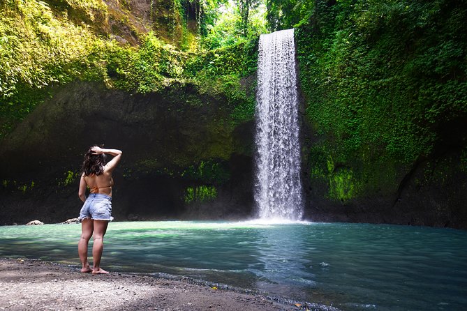 Ubud Top Attractions: Waterfalls, Temples and Rice Terraces - Kanto Lampo Waterfall: your first photo stop