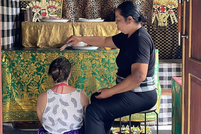 Ubud Tour - Balinese Healing By Shaman And Self Purification - Batuan Temple and Balinese architecture