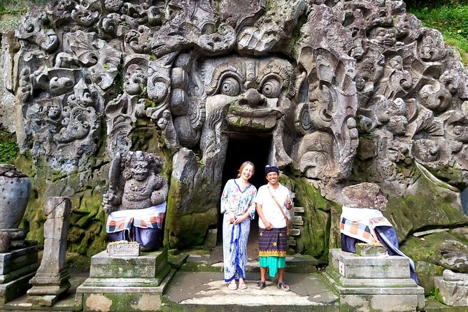 Ubud Tour : Monkey forest, Rice terrace, Water temple, Waterfall & Jungle Swing - What the $32 price really covers
