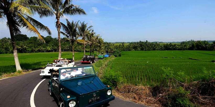 Ubud VW Safari Bali Tour - Ubud Palace and the art market finish the cultural circuit