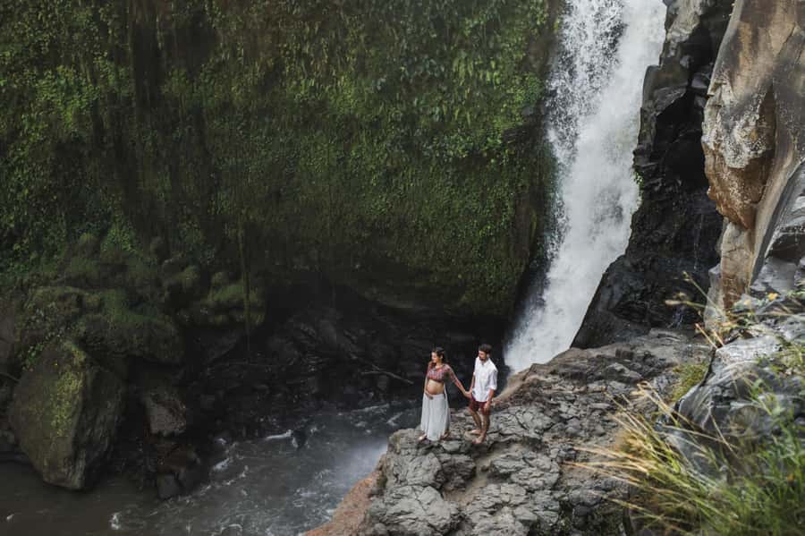 Ubud: Waterfall, Rice Terrace & Temple Private Day Tour - Tegenungan Waterfall and the first splash