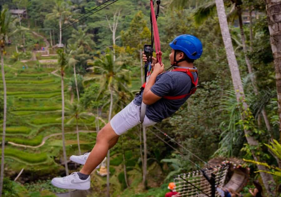 Ubud: Zip-line Adventure, River Rafting & Rice Terraces Tour - Guides, drivers, and the human side of the day