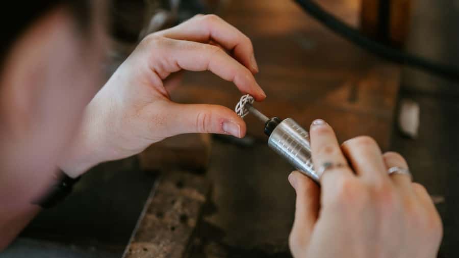 Uluwatu: Krisna Silver Class & Workshop - Turning silver into a Uluwatu keepsake