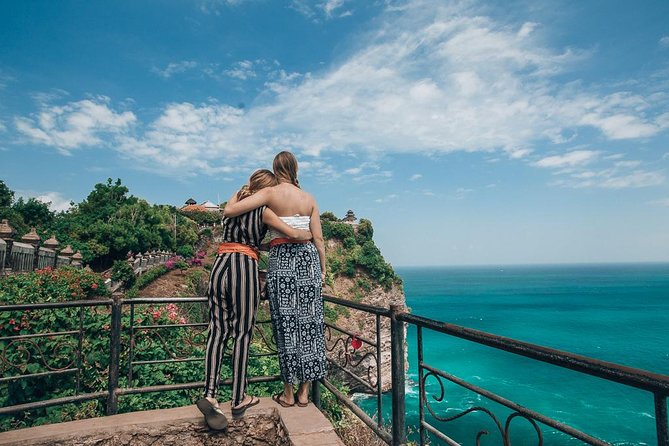 Uluwatu Sunset, Kecak Dance, and Dinner Jimbaran Beach - Uluwatu Temple and Its Cliff-Top Views