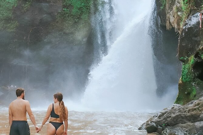 Volcano Bali Tour with Ubud Village - Tegenungan Waterfall - Rice Terrace - The traditional art market ends the sightseeing circuit