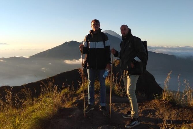 Volcano Batur Sharing Group at Start Point - Breakfast after the climb